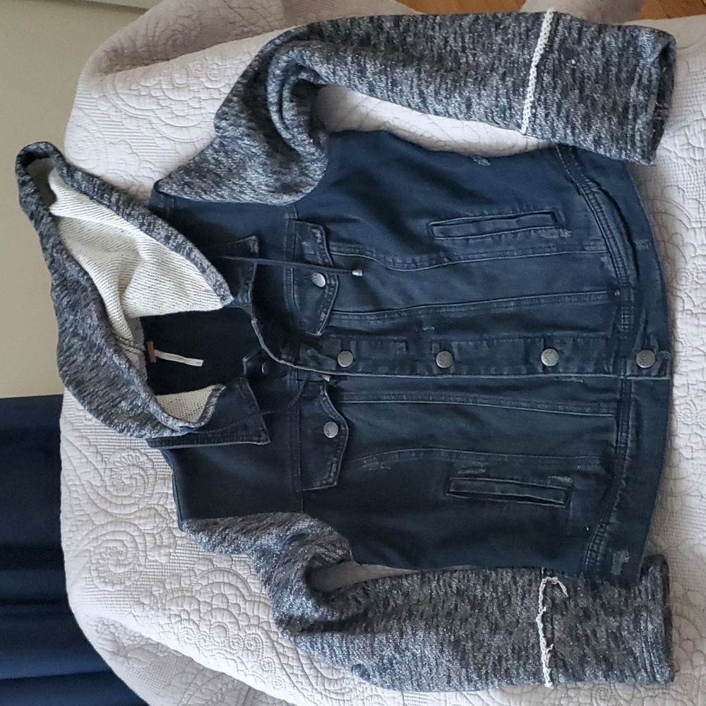 Free People Vintage denim jacket size M